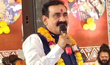 नरोत्तम मिश्रा बोले- सरकार IAS संतोष वर्मा पर एक्शन ले:मिश्रा ने सरकार से तत्काल कार्यवाही की मांग करते हुए चेतावनी दी