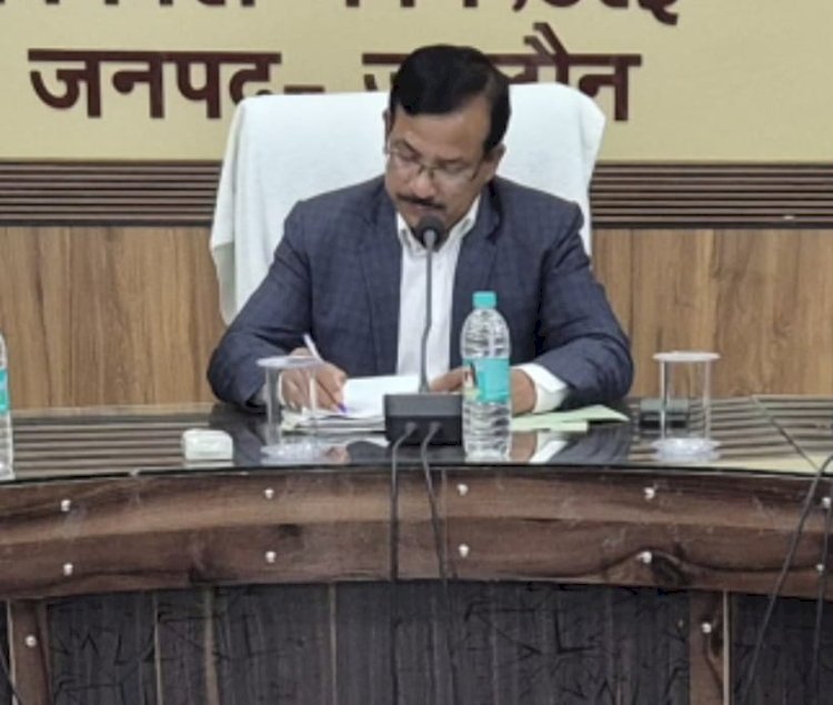 जिलाधिकारी ने दिए एलपीजी व सीएनजी वाहनों की सघन जांच के निर्देश