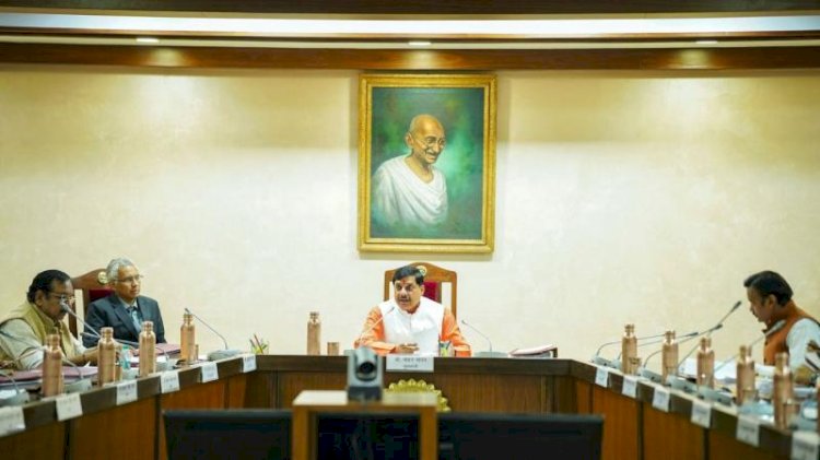 मोहन कैबिनेट में बड़े फैसले : लाड़ली बहनों की राशि बढ़ाने पर विचार, अनाथ बच्चों को 4-4 हजार की मदद, 12 जिलों में आयुष अस्पताल मंजूर