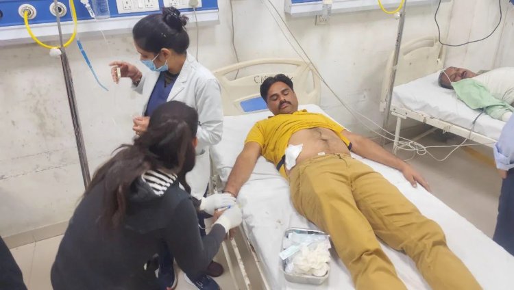 एसआईआर में लगे अफसरों पर हमला :नायब तहसीलदार और BLO को मारे पत्थर; जान बचाकर भागे अधिकारी