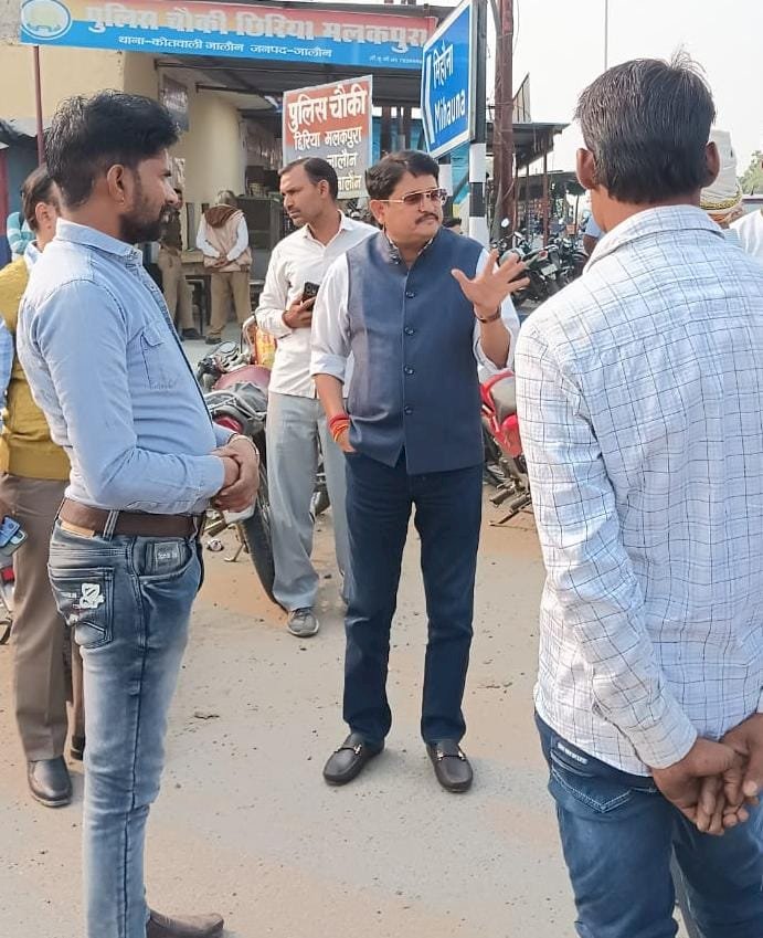 हेलमेट नहीं तो सफर नहीं-के0डी0 सिंह गौर, उप परिवहन आयुक्त (परिक्षेत्र), झाँसी।