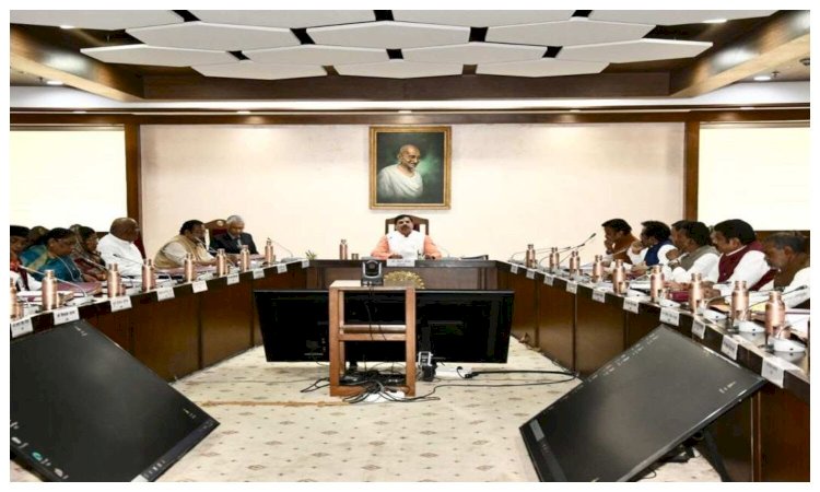 मोहन कैबिनेट ने लिए बड़े फैसले : पूरे प्रदेश में मनाई जाएगी गीता जयंती, शहीद आशीष शर्मा के परिवार को 1 करोड़ रुपये,अब एमपी में जनता चुनेगी नगरीय निकायों के अध्यक्ष