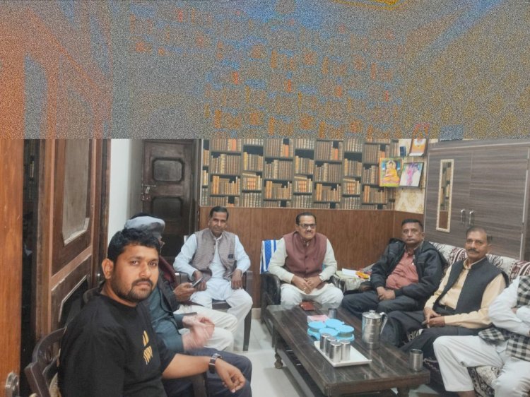 "वी.पी. सिंह की नैतिक राजनीति आज भी प्रेरणा-स्रोत : पुण्यतिथि पर गोष्ठी में गूँजी यादें