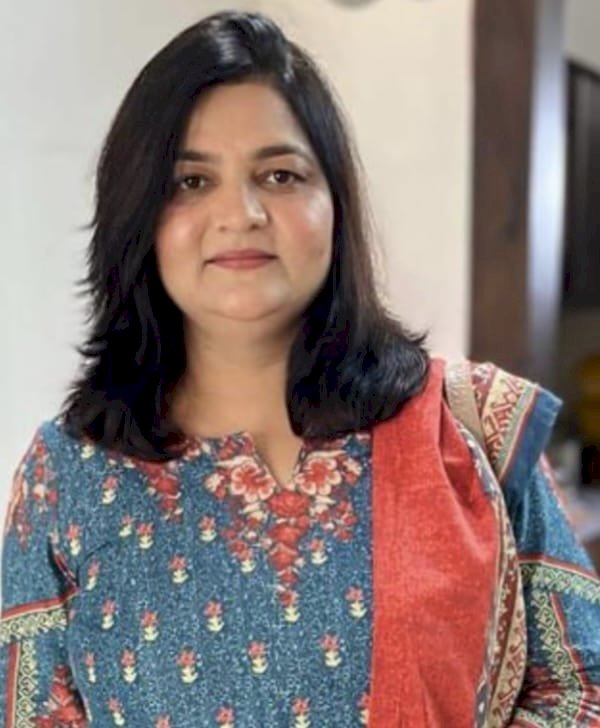 मुख्यमंत्री बताएं, क्या अब विवाह समारोह भी ‘ऑफिशियल ड्यूटी’ में :  संगीता शर्मा कांग्रेस प्रवक्ता,  वीआईपी विवाह में 26 जनसंपर्क अधिकारियों की ड्यूटी पर विवाद, कांग्रेस ने उठाए सवाल