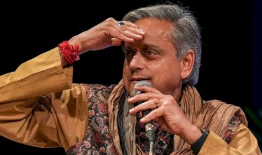 शशि थरूर ने कांग्रेस को दिखाया आईना,राम राज्य' और 'गांधी' अलग नहीं,MGNREGA का नाम बदलने पर हो रहे विवाद को थरूर ने बताया दुर्भाग्यपूर्ण