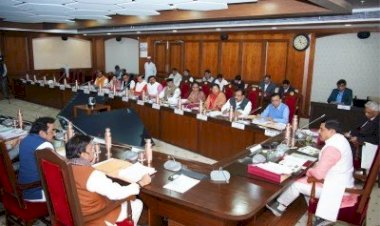 मोहन कैबिनेट का ऐलान : मप्र में अब नहीं होंगे दैवेभो-स्थायीकर्मी, 7 कैटेगरी खत्म:तीन आदिवासी जिलों के लिए 1782 करोड़ का सिंचाई पैकेज, 6 जिलों में खुलेंगे वन विज्ञान केंद्र