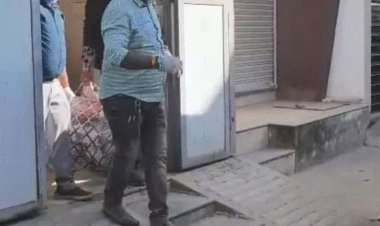 बंद मकान में सड़ी-गली हालत में  मिले पति-पत्नी के शव, आने लगी थी बदबू, पड़ोसियों ने कई दिन से नहीं देखा तो बुलाई पुलिस
