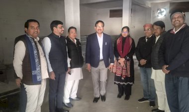 जिला निर्वाचन अधिकारी ने ईवीएम–वीवीपैट वेयरहाउस का त्रैमासिक निरीक्षण किया,   राजनीतिक दलों के प्रतिनिधियों की उपस्थिति में वेयरहाउस, सीसीटीवी सिस्टम व डिस्ट्रिक्ट कंट्रोल सेंटर का किया गया निरीक्षण