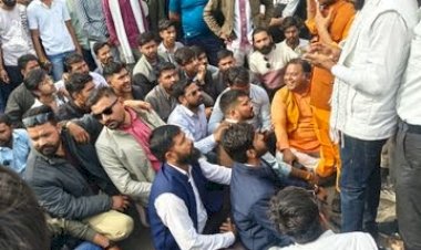 करणी सेना के काफिले पर पथराव, देर रात हुए बवाल में कई गाड़ियां टूटीं, किया चक्का जाम कार्रवाई की मांग की