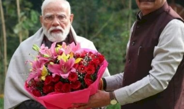 24 घंटे में दूसरी बार पीएम मोदी से मिले डिप्टी सीएम ब्रजेश पाठक, यूपी में ब्राह्मण विधायकों की बैठक के बीच  पहुंचे दिल्ली, PM  से की मुलाकात