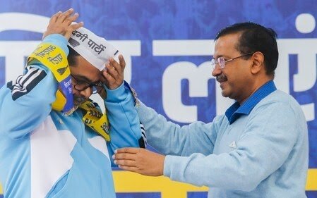 अवध ओझा ने किया राजनीति से संन्यास लेने का ऐलान, अखिलेश यादव से 3 घंटे की मुलाकात,