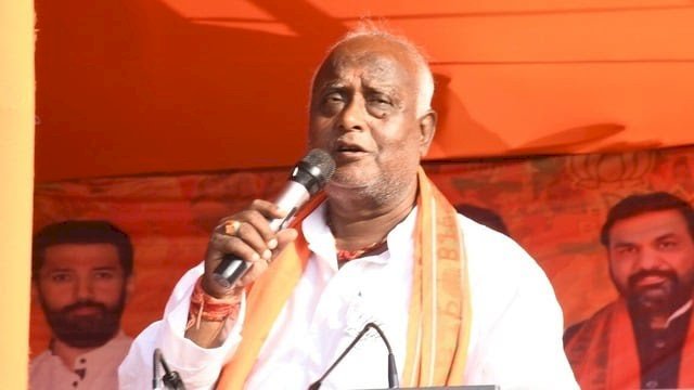 भाजपा विधायक के बिगड़े बोल,लेडीज कुत्तों के साथ...', रेणुका चौधरी को लेकर विधायक के शब्दों ने गरमाया माहौल, बढ़ा सियासी पारा