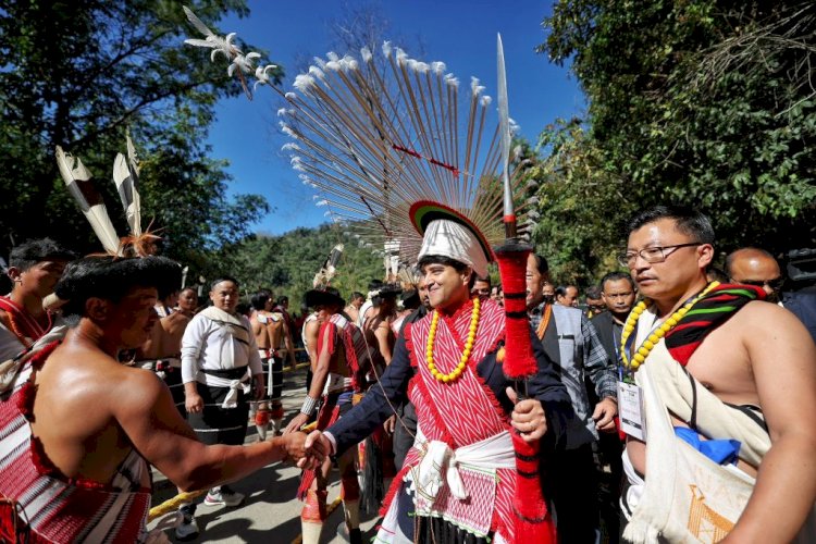 सिंधिया का अनोखा अंदाज,अंगामी ट्राइब के आयोजन में जमकर झूमे