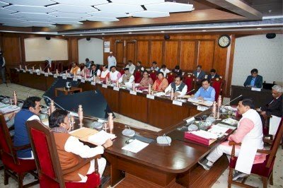 मोहन कैबिनेट का ऐलान : मप्र में अब नहीं होंगे दैवेभो-स्थायीकर्मी, 7 कैटेगरी खत्म:तीन आदिवासी जिलों के लिए 1782 करोड़ का सिंचाई पैकेज, 6 जिलों में खुलेंगे वन विज्ञान केंद्र