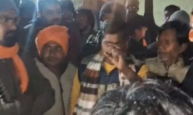 नगर निगम गोशाला में मृत मिलीं 6 गायें,गोवंशों की मौत से बवाल, स्लॉटर हाउस विवाद के बीच सड़क पर उतरे संगठन