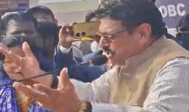 कथावाचकों को लेकर पूर्व MLA आरडी प्रजापति का विवादित बयान , बोले- जूतों की माला पहनाकर नंगा घुमाया जाए, बहन-बेटियों पर भी आपत्तिजनक टिप्पणी