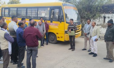 एआरटीओ ने स्कूल वाहन चालकों व परिचालकों को यातायात नियमों का दिया प्रशिक्षण, सुरक्षित परिवहन पर किया जागरूक