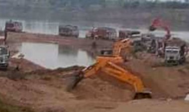 खरका खंड क्रमांक 6 में अवैध खनन का खेल: पटेल मित्र बंधु किसके संरक्षण में चला रहे लिफ्टर, वेतवा नदी से आधा दर्जन मशीनों से उत्खनन, विभाग बना मूकदर्शक