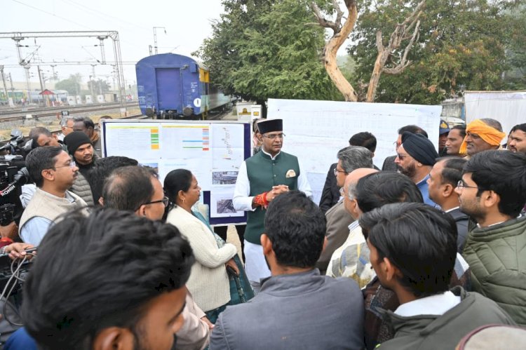 7 रेलवे ट्रैक पार करने वाला देश का पहला ओवरब्रिज नवंबर 2026 तक होगा तैयार,निशातपुरा कोच फैक्ट्री आरओबी का मंत्री विश्वास सारंग ने किया निरीक्षण
