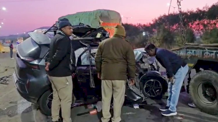 दर्दनाक हादसा: ट्रक में घुसी कार, पूर्व गृहमंत्री की बेटी समेत 3 की मौत,कमलनाथ सरकार में गृहमंत्री रहे बाला बच्चन
