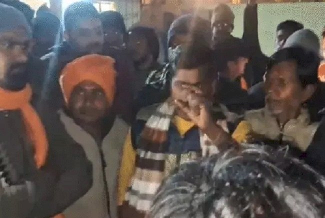 नगर निगम गोशाला में मृत मिलीं 6 गायें,गोवंशों की मौत से बवाल, स्लॉटर हाउस विवाद के बीच सड़क पर उतरे संगठन