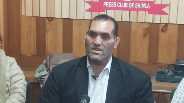 द ग्रेट खली बोले-राजस्व विभाग में चरम पर भ्रष्टाचार:पिता की खरीदी जमीन हड़पी, SDM पर मिलीभगत का आरोप, द ग्रेट खली ने सीएम सुखविंदर सिंह सुक्खू से मांगी मदद