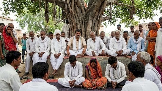 लव मैरिज करने वालों के परिवार का होगा बॉयकॉट, एमपी  में पंचायत का  अजीब फरमान, एसडीएम ने दिए जांच के आदेश