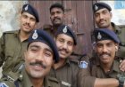 खाकी में रील बनाकर फंसे 6 पुलिस जवान !शक्ल अच्छी नहीं तो क्या हुआ, सरकारी नौकरी तो है न,डायलॉग वाली  वीडियो पर मचा बवाल