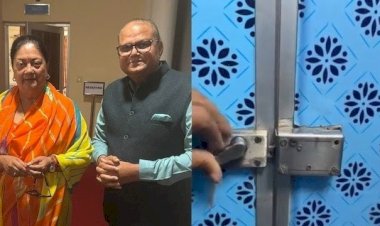 वसुंधरा के मीड‍िया सलाहकार ट्रेन के टॉयलेट में एक घंटे फंसे रहे, गेट तोड़कर बचाई गई जान,बाथरूम में बदबू और घुटन से हुए परेशान