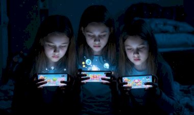 मोबाइल गेम की लत, 3 बहनों  ने 9वीं मंजिल से कूदकर की आत्महत्या:कोरियन गेम ने दिलाई ब्लू व्हेल चैलेंज की याद... जिसमें ऐसे ही गई थी कई बच्चों की जान!