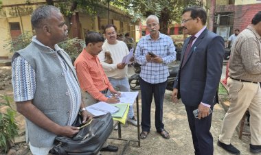 विशेष प्रगाढ़ पुनरीक्षण अभियान में जिला निर्वाचन अधिकारी ने 100 से अधिक बूथों का किया निरीक्षण, 1624 मतदेय स्थलों पर चला विशेष अभियान, युवाओं से नाम दर्ज कराने की अपील