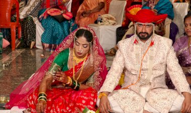 वरमाला से वायरल तक: दूल्हे की लाइव परफॉर्मेंस ने सोशल मीडिया पर मचाई धूम,“दूल्हे का सेहरा सुहाना लगता है” गाते ही वायरल हुआ गुना का दूल्हा