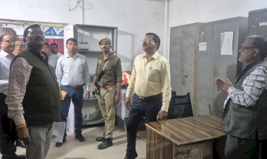उरई में डीएम का सख्त एक्शन: तहसील कौंच और नगर पालिका का औचक निरीक्षण, लंबित वादों व जनसमस्याओं के त्वरित निस्तारण के निर्देश