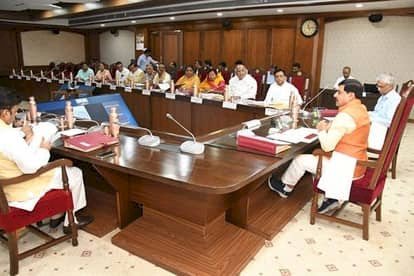 MP में बदला 50 साल पुराना पेंशन नियम :  नए नियम लागू, तलाकशुदा पुत्री भी पेंशन की हकदार,राज्य सरकार ने बढ़ाया अपना अंशदान