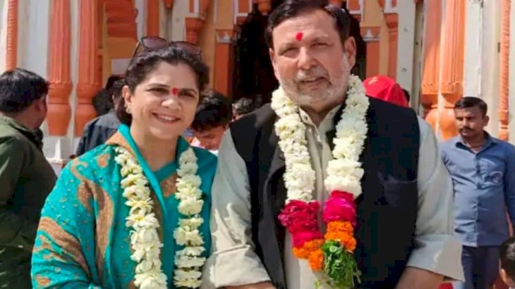 कांग्रेस नेता महेंद्र सिंह चौहान पर गंभीर आरोप: बैंक मैनेजर पत्नी बोलीं– IAS पति को छुड़वाकर की शादी, अब दिया धोखा; नेता का पलटवार– 15 साल से कर रही ब्लैकमेल