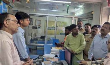 डीएम व एसपी ने गैस एजेंसियों का निरीक्षण कर उपभोक्ताओं से संवाद कर जानी वितरण व्यवस्था