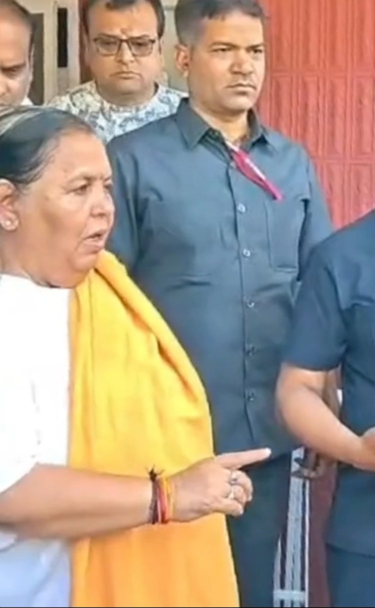 अश्लील वीडियो विवाद पर उमा भारती आक्रामक: ‘पुलिस न सुने तो थाने का घेराव करो’, कार्यकर्ताओं संग बैठक