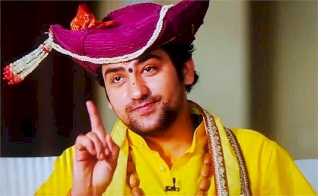 धीरेंद्र शास्त्री बोले- सेवादार लौंडियाबाजी के चक्कर में जुड़े, इनकी नजर सेवा पर नहीं, भौकाल पर है,वह छोड़ दें, वर्ना तुम्हारा पर्चा खोल देंगे