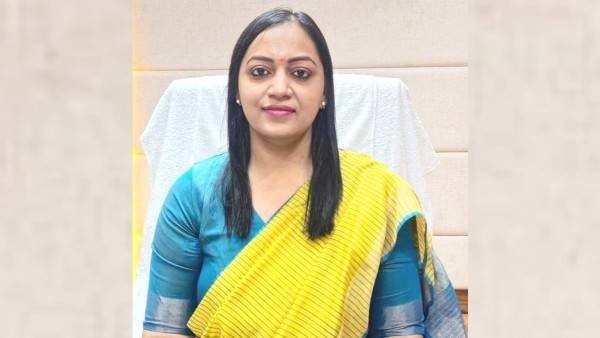 IAS जयति सिंह का बयान,एलपीजी गैस संकट के बीच लोगों को खाने का मेन्यू बदलने की अनोखी सलाह :रोटी-पराठे से करें तौबा