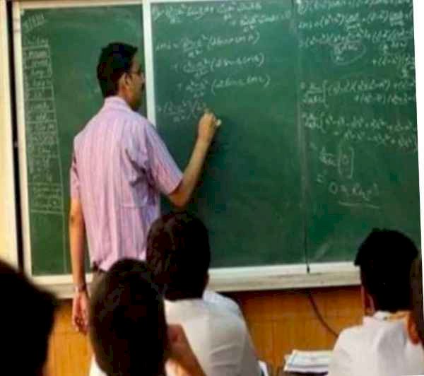 एमपी में 70 हजार अतिथि शिक्षकों को बड़ा झटका: 30 अप्रैल से सेवाएं खत्म, इस आदेश के बाद प्रदेशभर  में आक्रोश