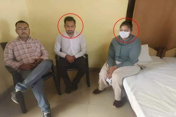 महिला आरक्षक और एजेंट रिश्वत लेते गिरफ्तार,जबलपुर-नागपुर हाईवे पर दोनों रिश्वत लेते पकड़ाए, मुंबई के वाहन मालिक ने की थी शिकायत