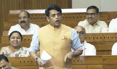 मैं अपनी पत्नी का पैर छूता हूं, मेरी 3 बेटियां हैं, बहिन-बिटिया कहित रहिन...', रवि किशन ने लोकसभा में ऐसा क्यों कहा?