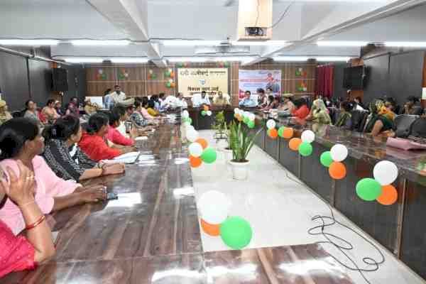 हक की बात’ में गूंजी बेटियों की आवाज: डीएम ने मौके पर दिए समाधान के निर्देश, मिशन शक्ति 5.0 बना सशक्त मंच