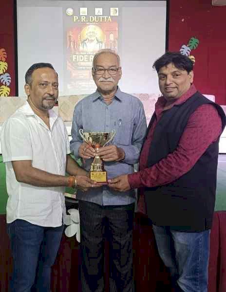 67 की उम्र में कमाल: ओ.पी. तिवारी ने दिल्ली में जीता अंतरराष्ट्रीय शतरंज खिताब, बरेली का नाम किया रोशन