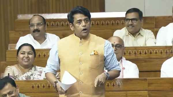 मैं अपनी पत्नी का पैर छूता हूं, मेरी 3 बेटियां हैं, बहिन-बिटिया कहित रहिन...', रवि किशन ने लोकसभा में ऐसा क्यों कहा?