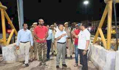 रात में सड़क पर उतरे डीएम-एसपी, हाईवे सुरक्षा व्यवस्था का लिया जायजा-कालपी पुल पर डायवर्जन, जोल्हूपुर ओवरब्रिज और आटा टोल पर अलर्ट सिस्टम को लेकर दिए सख्त निर्देश