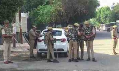 IPS अफसर की नाबालिग बेटी ने किया सुसाइड:घर में फंदे पर लटकी मिली 11वीं की छात्रा; मोबाइल की जांच में जुटी पुलिस
