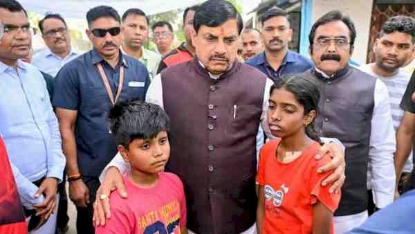 मोहन यादव का बड़ा फैसला-मध्य प्रदेश में क्रूज ऑपरेशन पर रोक, बरगी हादसे की होगी हाईलेवल जांच, मारे गए लोगों के परिजनों से की मुलाकात