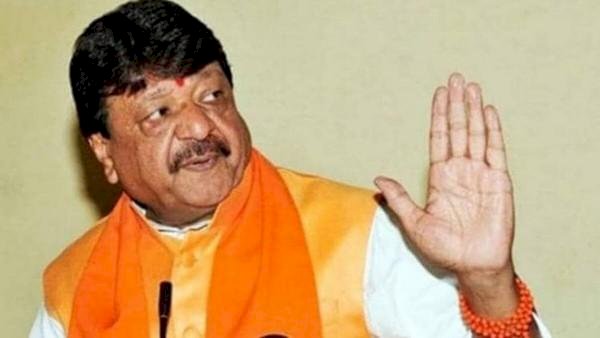 बंगाल में EVM विवाद: कैलाश विजयवर्गीय के ‘काला टेप’ आरोप से मचा बवाल, 15 बूथों पर पुनर्मतदान से गरमाई सियासत
