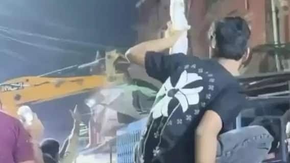 फिर सुलग रहा बंगाल: चुनाव के बाद हिंसा, TMC ऑफिस पर बुलडोजर; 24 घंटे में 4 हत्याएं, सुरक्षाबलों पर हमला